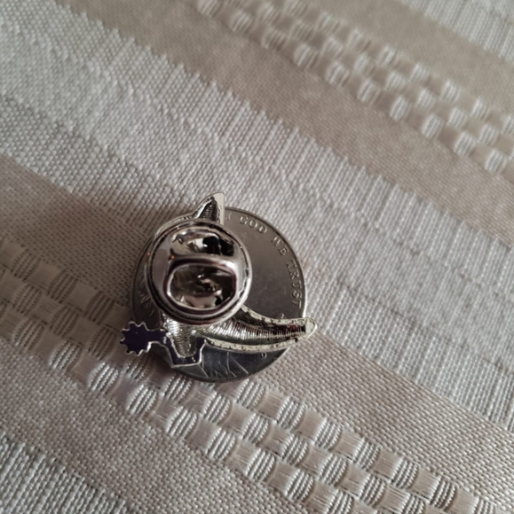 Cowboy Boot Pin - Picture 2 of 3